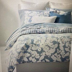 Duvet - almost like new.  used twice.